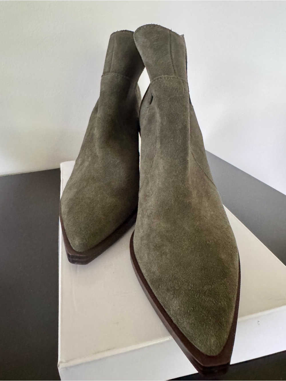 NEW Vince Camuto “Gigietta” olive suede leather ankle boot size 9
